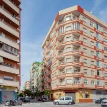 Piso en calle de Calderón de la Barca, 50