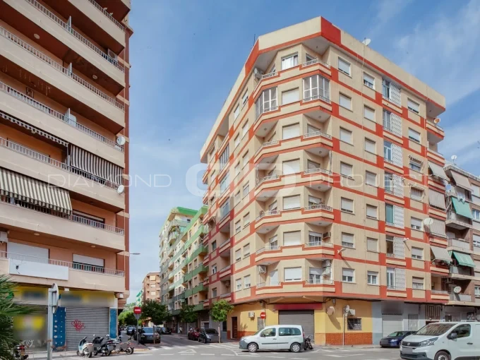 Piso en calle de Calderón de la Barca, 50